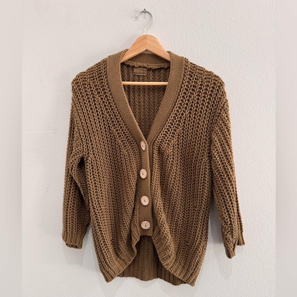 Babaa Chunky Knit Button-Up Cardigan in Olive Green
